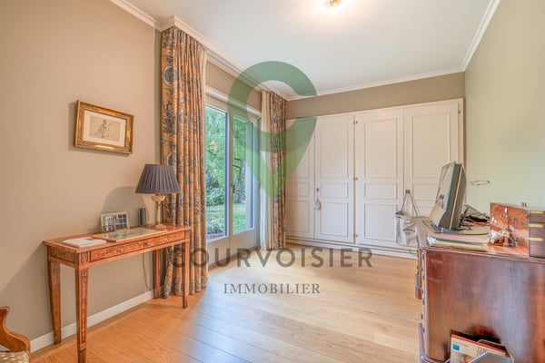 Magnifique appartement de maître avec jardin au coeur de Pully 8