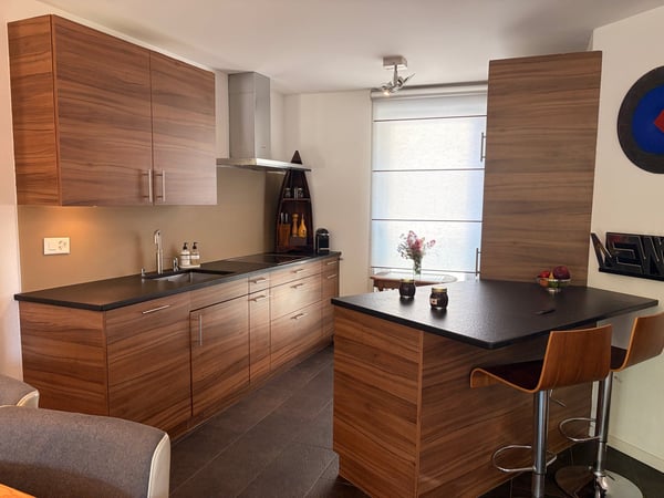 Charming 6-Room Corner House in the Heart of Vich 3