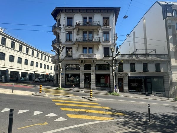 Lausanne sous-gare - Objet rare - magnifique appartement  rénové dans un immeuble1900 1