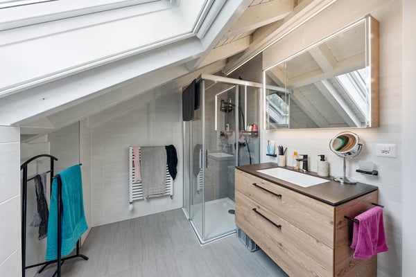LONAY - Lumineux appartement duplex en attique de 4.5 pièces 11