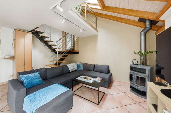LONAY - Lumineux appartement duplex en attique de 4.5 pièces 8