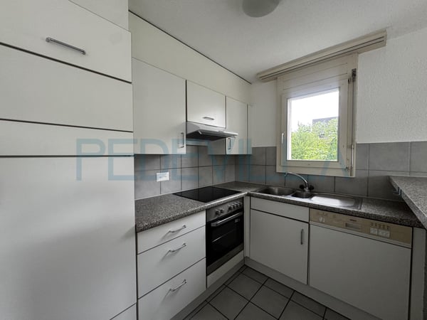 Zu vermieten - Schöne 4-Zimmer-Wohnung im 1. Stock 4