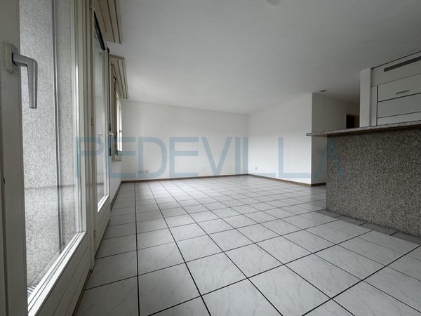 Zu vermieten - Schöne 4-Zimmer-Wohnung im 1. Stock 2