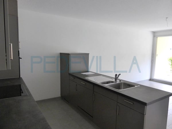 Grand appartement de 4.5 pièces avec balcon 2
