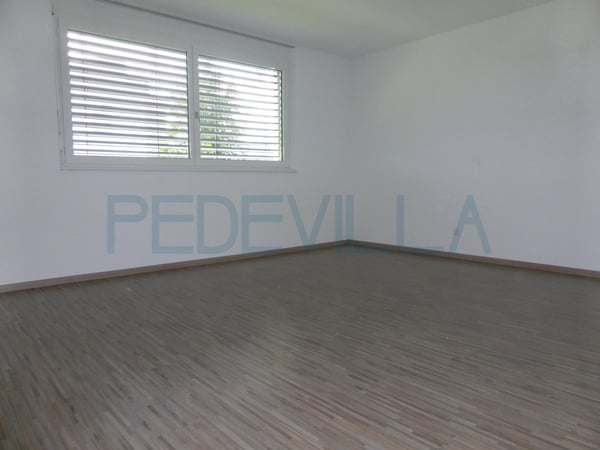 Grand appartement de 4.5 pièces avec balcon 3