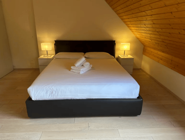 somptueux duplex de 1.5 pièces en plein coeur de la magnifique zone piétonne du centre-ville de Neuchâtel 6