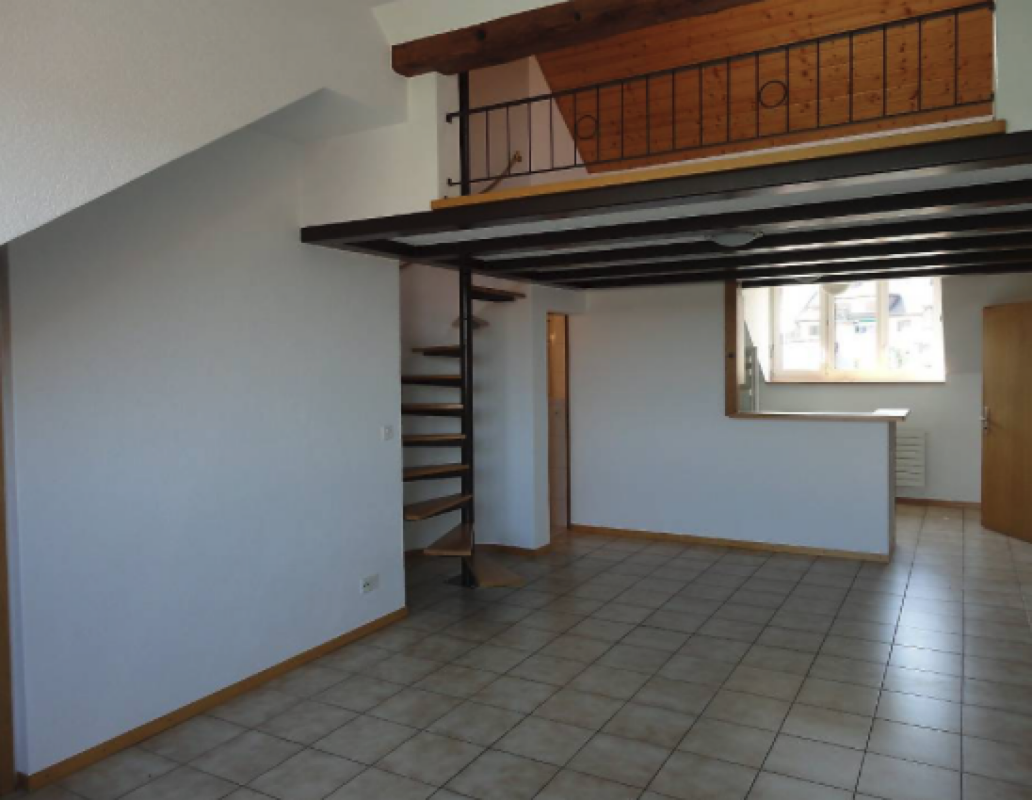 Charmant appartement de 2 pièces en attique avec mezzanine