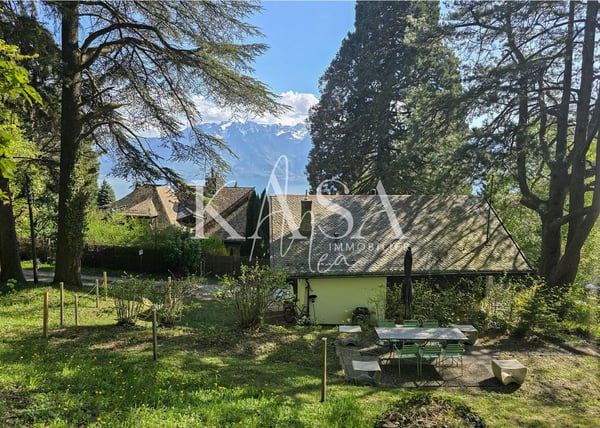 Au coeur d'une nature préservée, magnifique chalet rénové à découvrir en exclusivité! 3