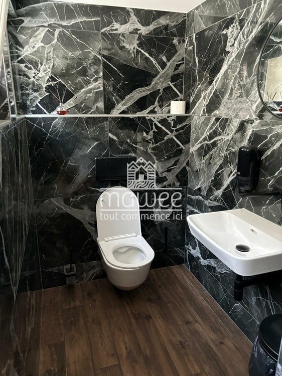 Bar-Restaurant élégant et prestigieux au coeur de Fully ! 8