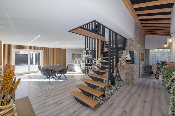 Villa d'exception où l'élégance rencontre la fonctionnalité ! 2