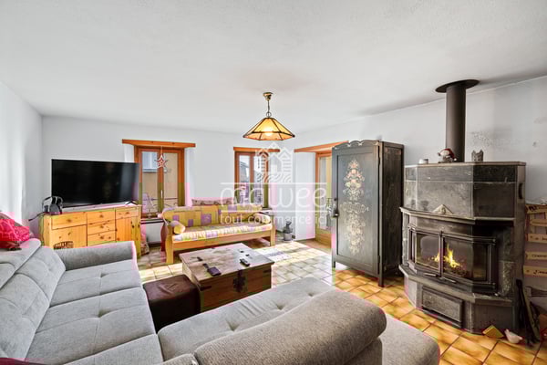 Authentique maison de village 1.5 pièces avec mezzanine 1