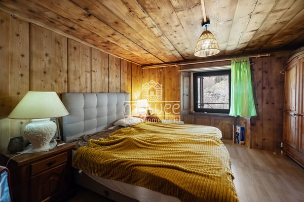 Maison de village de 2 pièces avec grange à rénover à Orsières ! 3