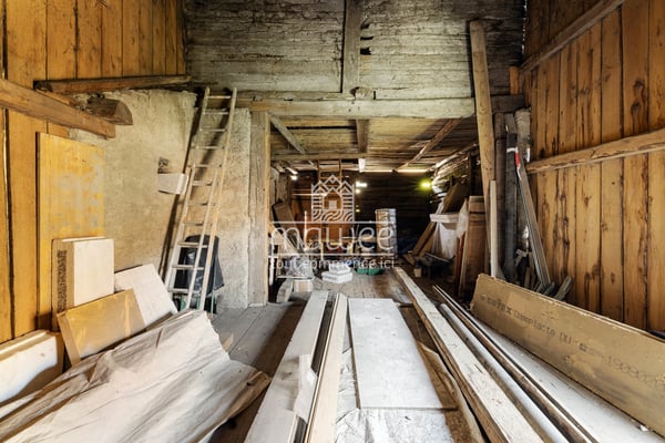 Maison de village de 2 pièces avec grange à rénover à Orsières ! 8