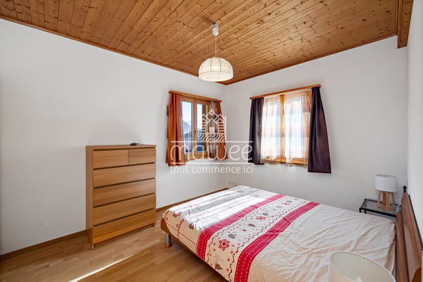 Opportunité rare - chalet avec studio en résidence secondaire ! 9