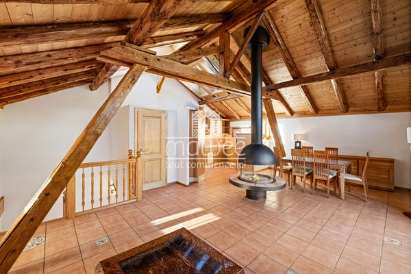 Opportunité rare - chalet avec studio en résidence secondaire ! 5