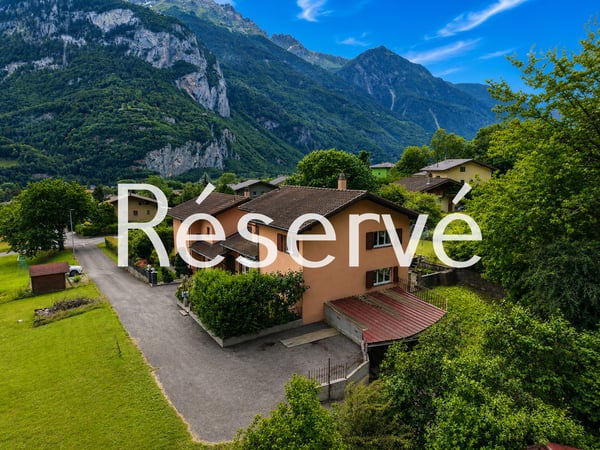 Calme, fonctionnelle et sans vis-à-vis : superbe villa à découvrir ! 1