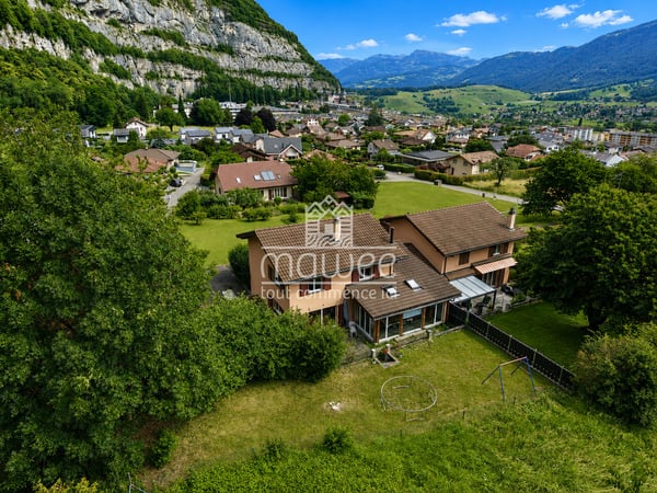 Calme, fonctionnelle et sans vis-à-vis : superbe villa à découvrir ! 2