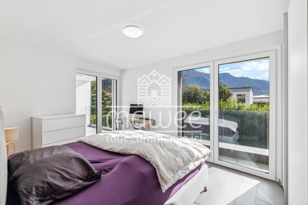 Élégance, confort et terrasse d'exception au coeur de Leytron ! 8