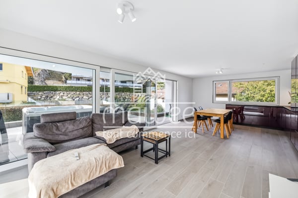 Élégance, confort et terrasse d'exception au coeur de Leytron ! 2