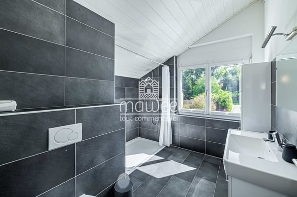 Villa individuelle avec 4 chambres et généreux sous-sol ! 12