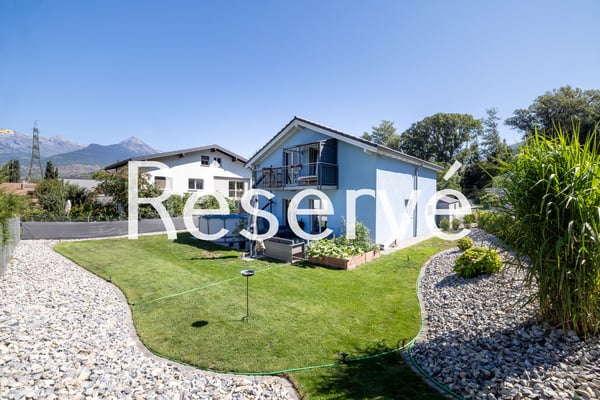 Villa individuelle avec 4 chambres et généreux sous-sol ! 1