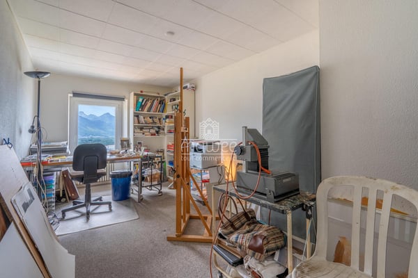Propriété de caractère avec vue imprenable sur le Lac ! 9