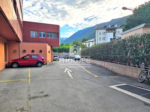 Bureau / surface commerciale de 75 m² au centre de Martigny 10