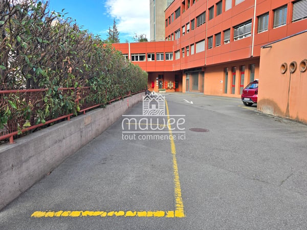 Bureau / surface commerciale de 75 m² au centre de Martigny 11