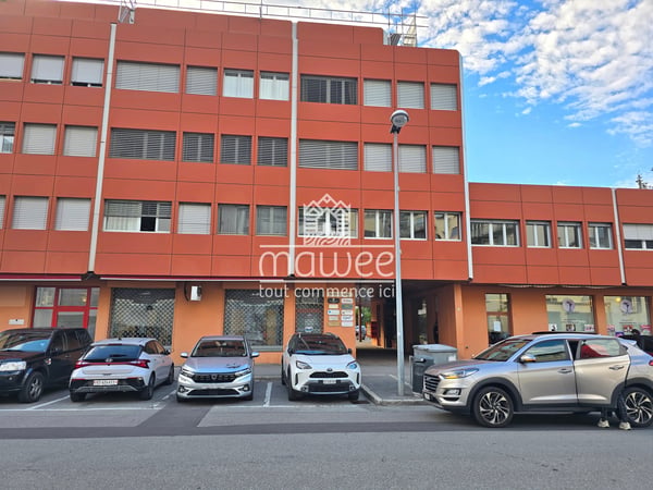 Bureau / surface commerciale de 75 m² au centre de Martigny 12