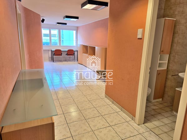 Bureau / surface commerciale de 75 m² au centre de Martigny 4