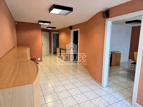 Bureau / surface commerciale de 75 m² au centre de Martigny 2