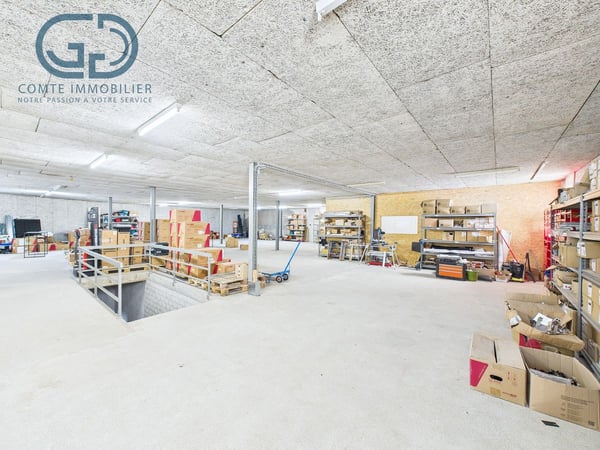 Surface de stockage de 370 m2 à louer au centre de Courgenay 6