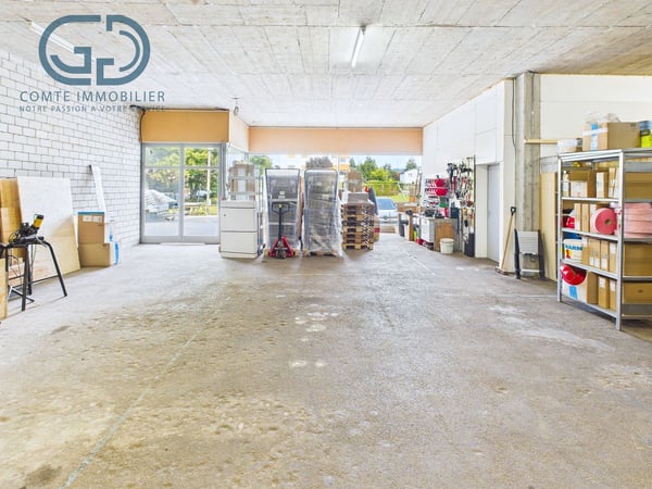 Surface de stockage de 370 m2 à louer au centre de Courgenay 5