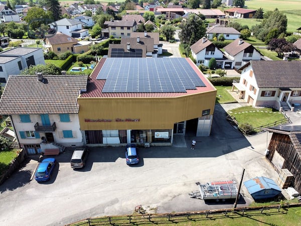 Surface de stockage de 370 m2 à louer au centre de Courgenay 2