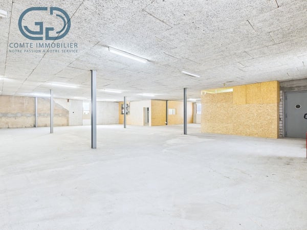 Surface de stockage de 367 m2 à louer au centre de Courgenay 4