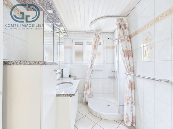 Maison familiale avec espace multifonction 6