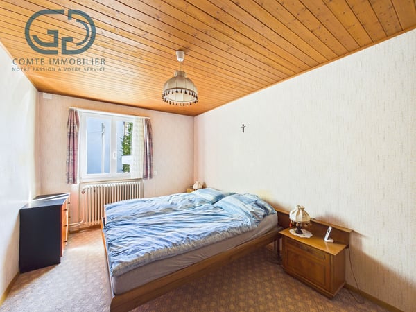Maison contiguë de 5.5 pièces avec jardin, garage et beau potentiel 8