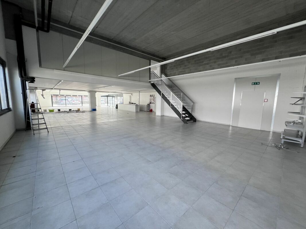 Superficie commerciale/esposizione (frazionabile)