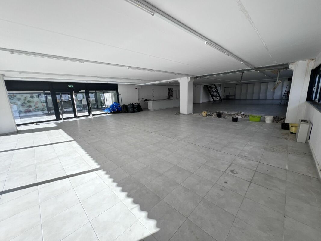 Superficie commerciale/esposizione (frazionabile)