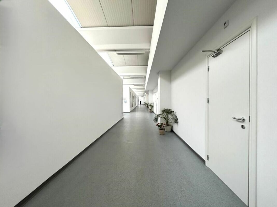 Divisible Space for use as Offices, workshop, and Warehouse