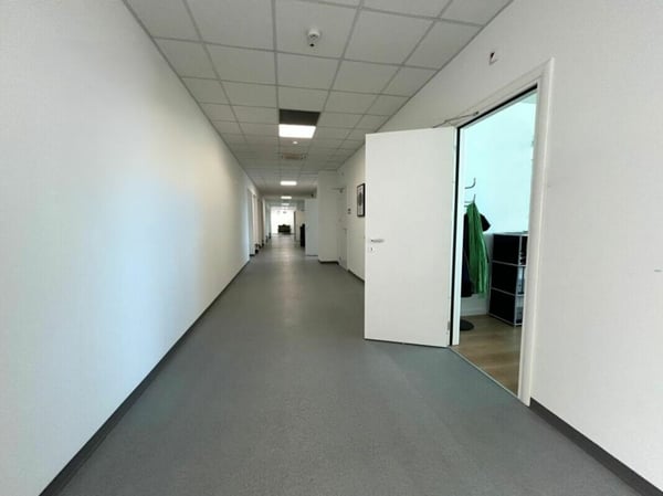 Superficie ad uso ufficio, laboratorio, magazzino, ecc. 7