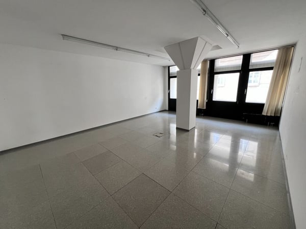 Ufficio in centro a Chiasso vis-a-vis la stazione FFS 4