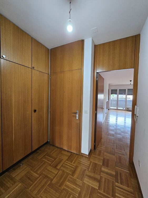 1.5 locali in zona strategica 3