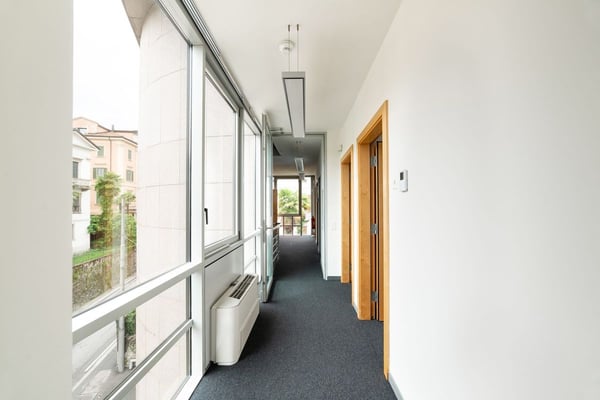 Immobile indipendente di prestigio ad uso uffici 4