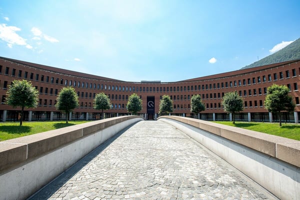 Uffici di varie metrature, frazionabile, in sede funzionale e prestigiosa 16