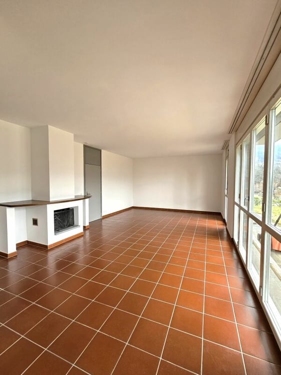 Casa a schiera con giardino e vista aperta