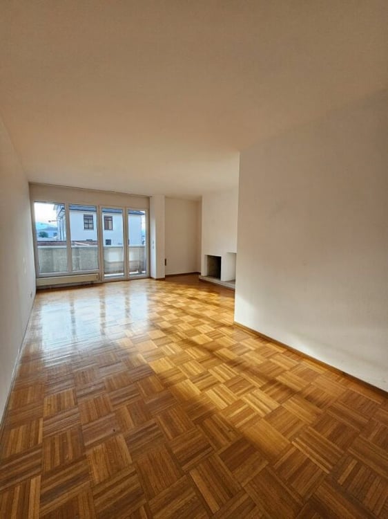 1.5 locali in zona strategica 1