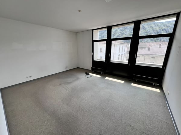 Ufficio in centro a Chiasso vis-a-vis la stazione FFS 8