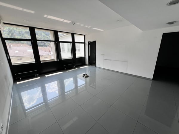 Ufficio in centro a Chiasso vis-a-vis la stazione FFS 5