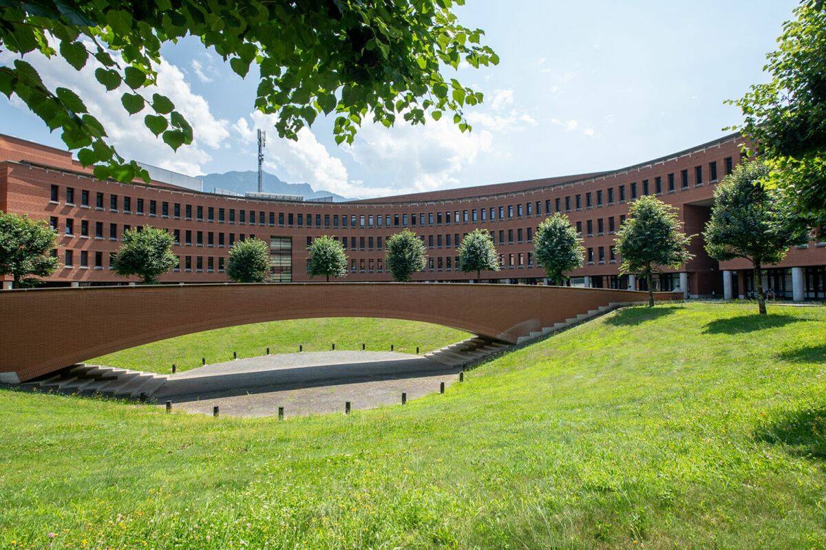 Uffici di varie metrature, frazionabile, in sede funzionale e prestigiosa